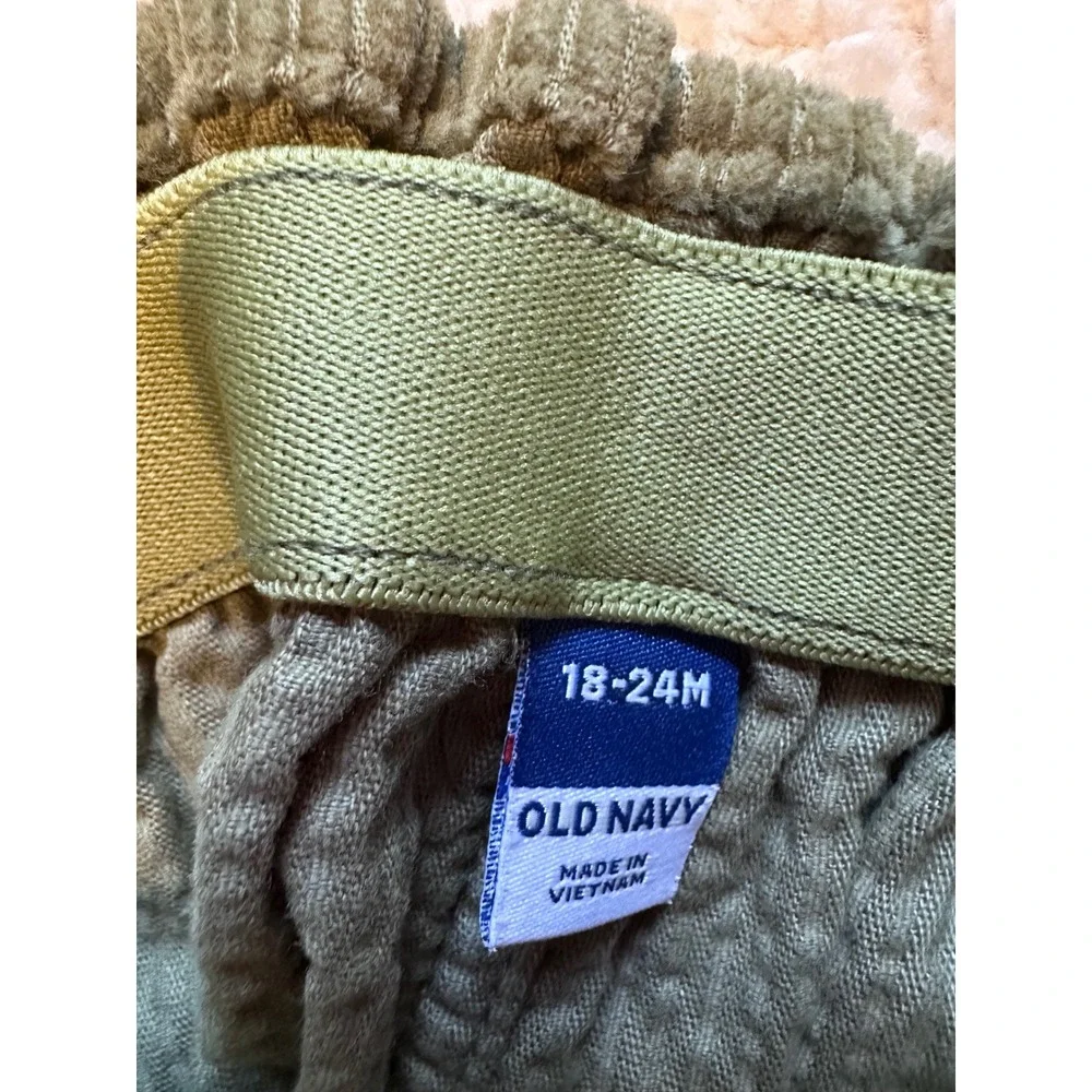 Old Navy Toddler Girls Olive Green Corduroy Heart Pocket Skirt 18-24M NWT